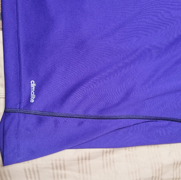 Nike climalite athletic shirt. Like new condition. XL men, 50"chest unstretched. - Picture 4 of 7